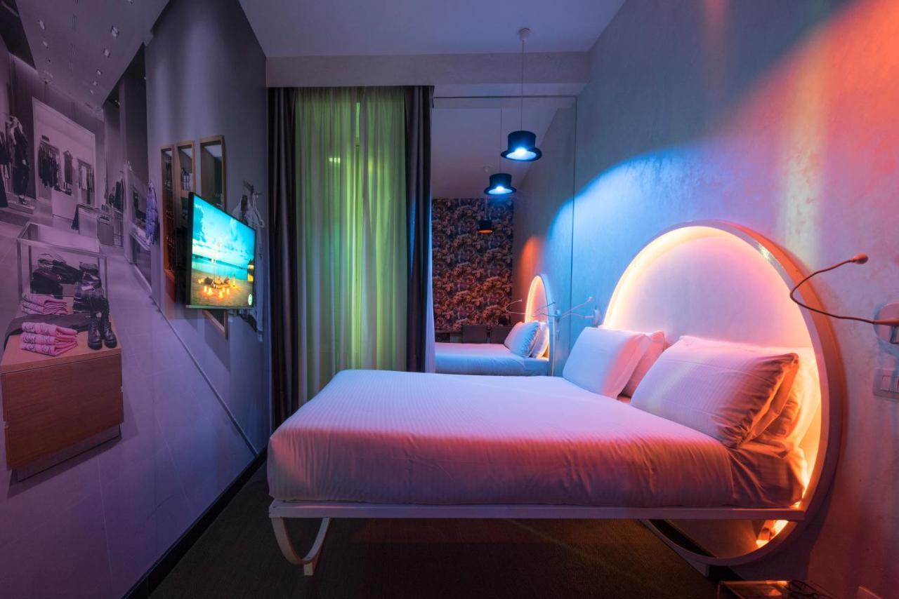 Irooms Jacuzzi Suites - Rome — Bilder 3